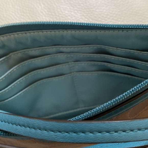 Coach Wristlet - Picture 5 of 9